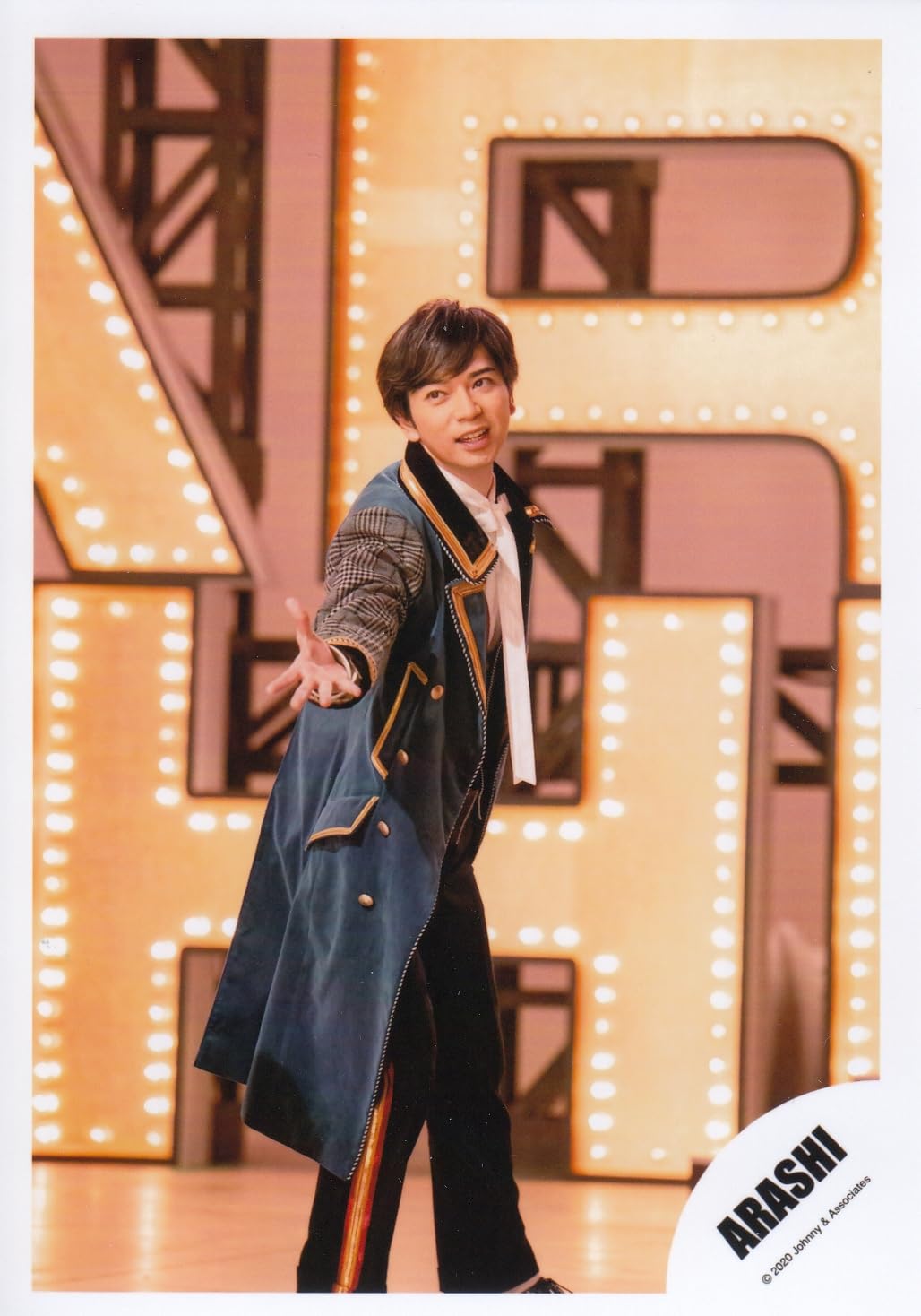 Amazon.co.jp: ARASHI 嵐 公式 生 写真 （松本潤）ARA00454 : 家電＆カメラ