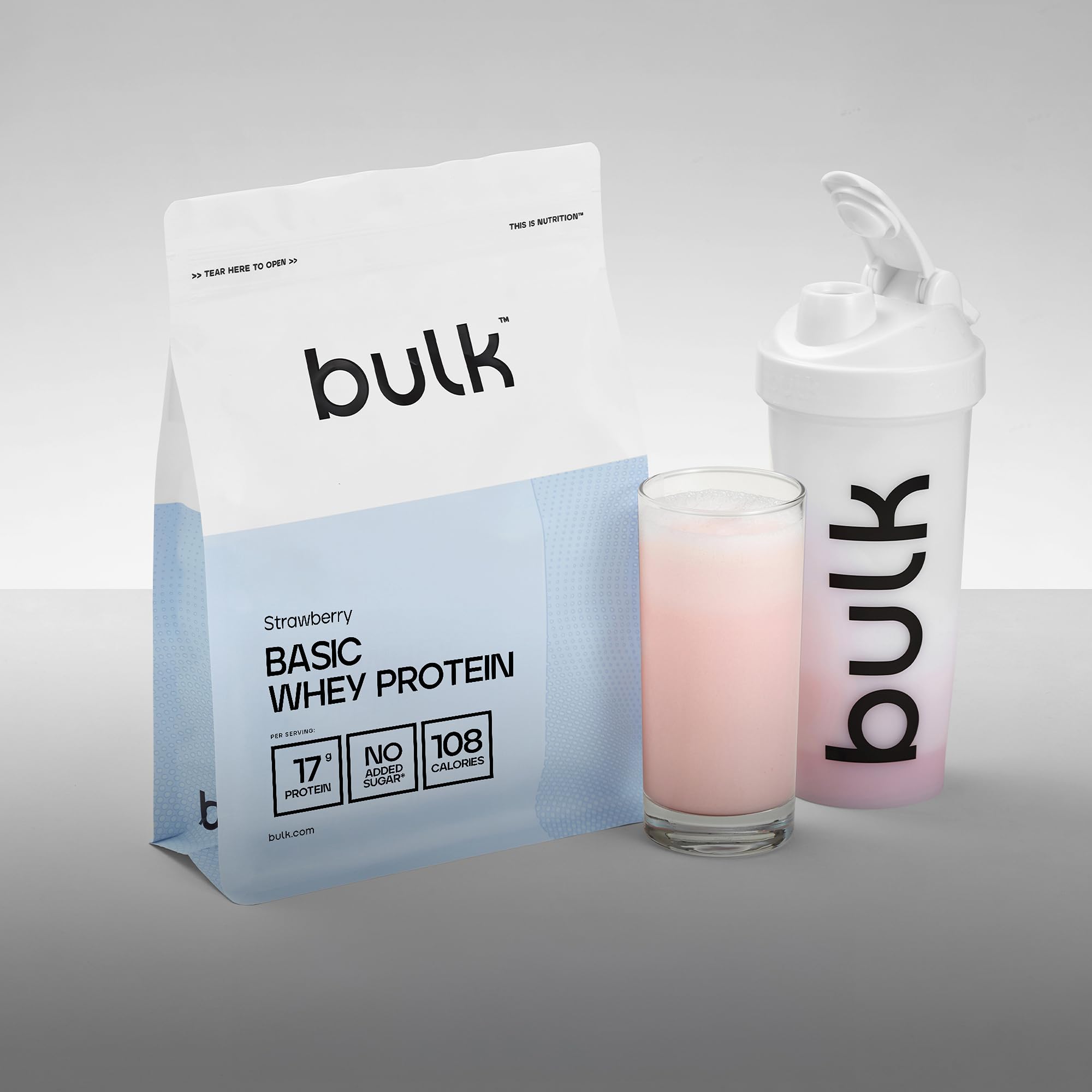 Bulk Basic Proteine del Siero in Polvere | Fragola | 1,25 kg | 41 Porzioni | Fino a 18 g di Proteine | Basso Contenuto di Zuccheri | Rapido Assorbimento | Supporta la Crescita e il Recupero Muscolare