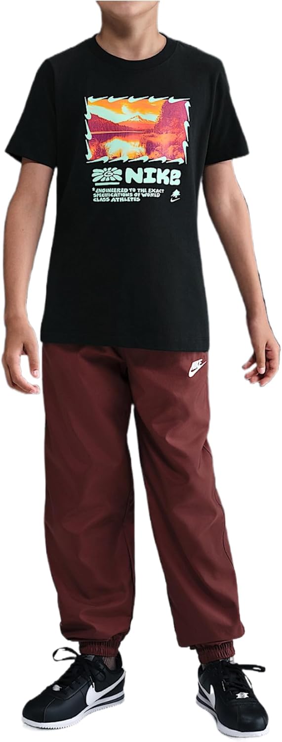 Nike Sportswear Big Kids' T-Shirt (Black)