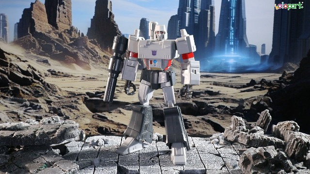 YOLOPARK Optimus Prime G1 – Figurine 7,87″ Hautement Articulée, Avec Armes Et Matrice De Commandement, Effets Lumineux – Collection 40 Ans Transformers