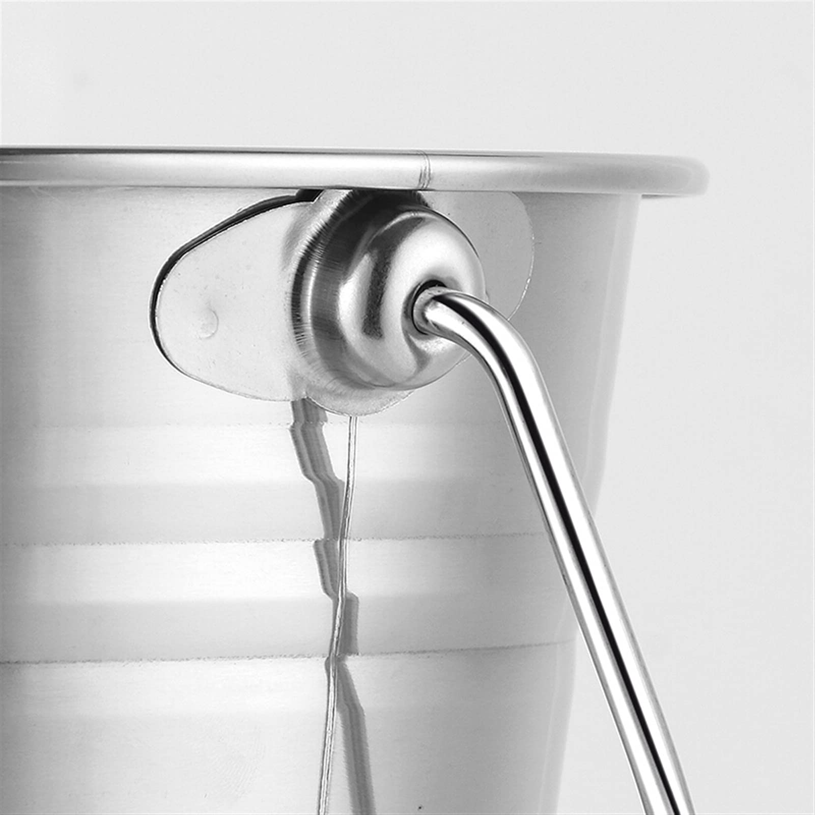 Seau à glace Seau à glace de mode créative, seau à glace en acier inoxydable seau à glaçons de vin de bière Champagne for le bar à la maison refroidissant la bière et le vin Seau à glace isolé