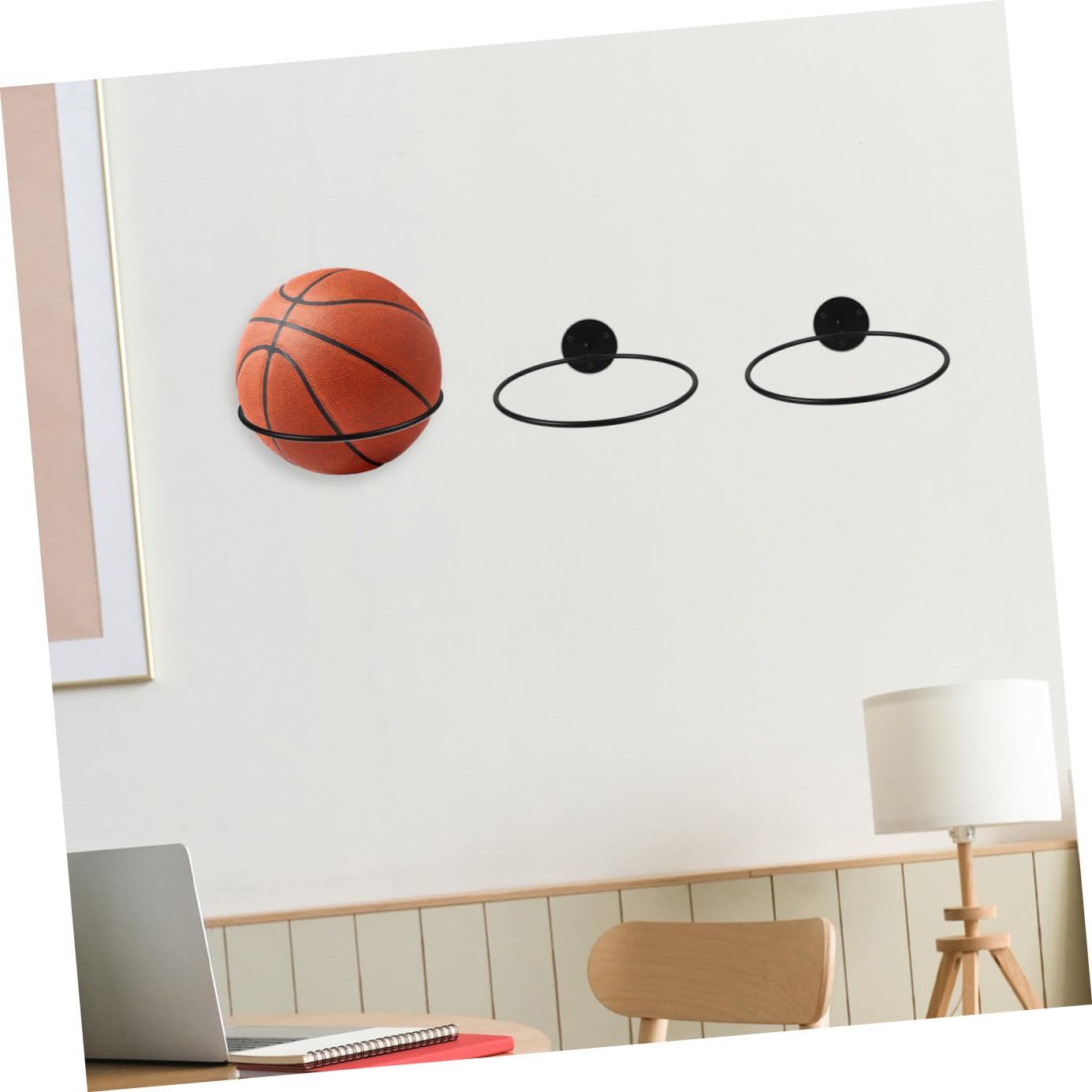 ERINGOGO Soporte de Pared para Balones de Hierro Negro Capacidad Fuerte y Resistente al Óxido, Paquete de 3 Unidades para Exhibición y Almacenamiento Deportivo