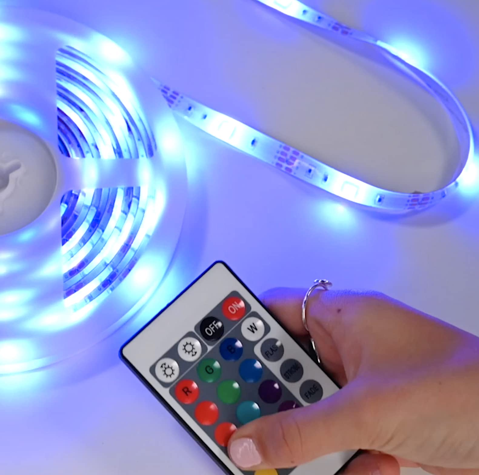 Kit de Video LED Deluxe, Tira de luz LED de 5 m, Anillo de luz LED + trípode, Pantalla Verde XL, TikTok/Youtube/influencers. para Mayores de 8 años