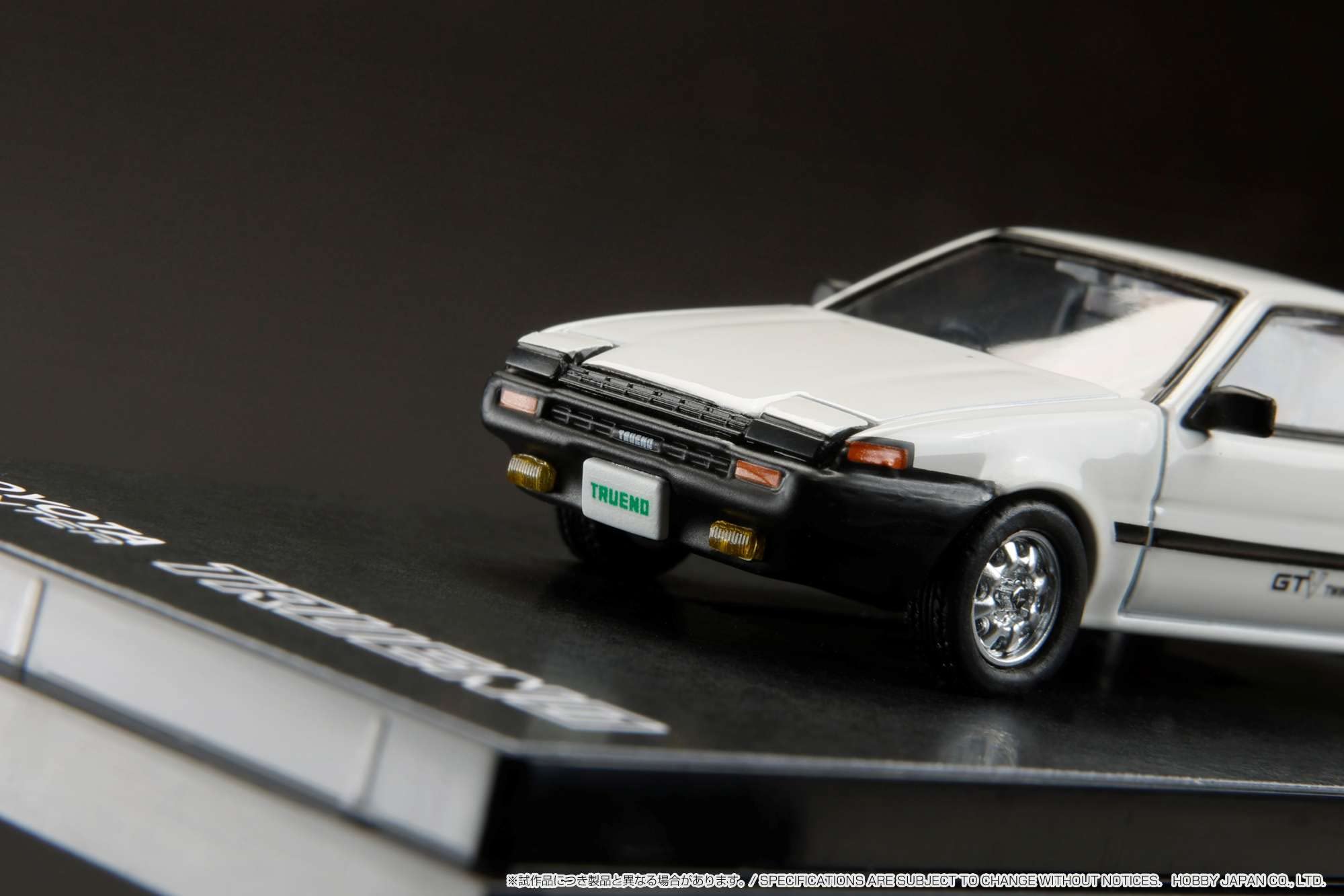 ミニッツのボディとイーグルDW トレノGTV ミニッツAWD トヨタ スプリンタートレノ AE86 「頭文字D
