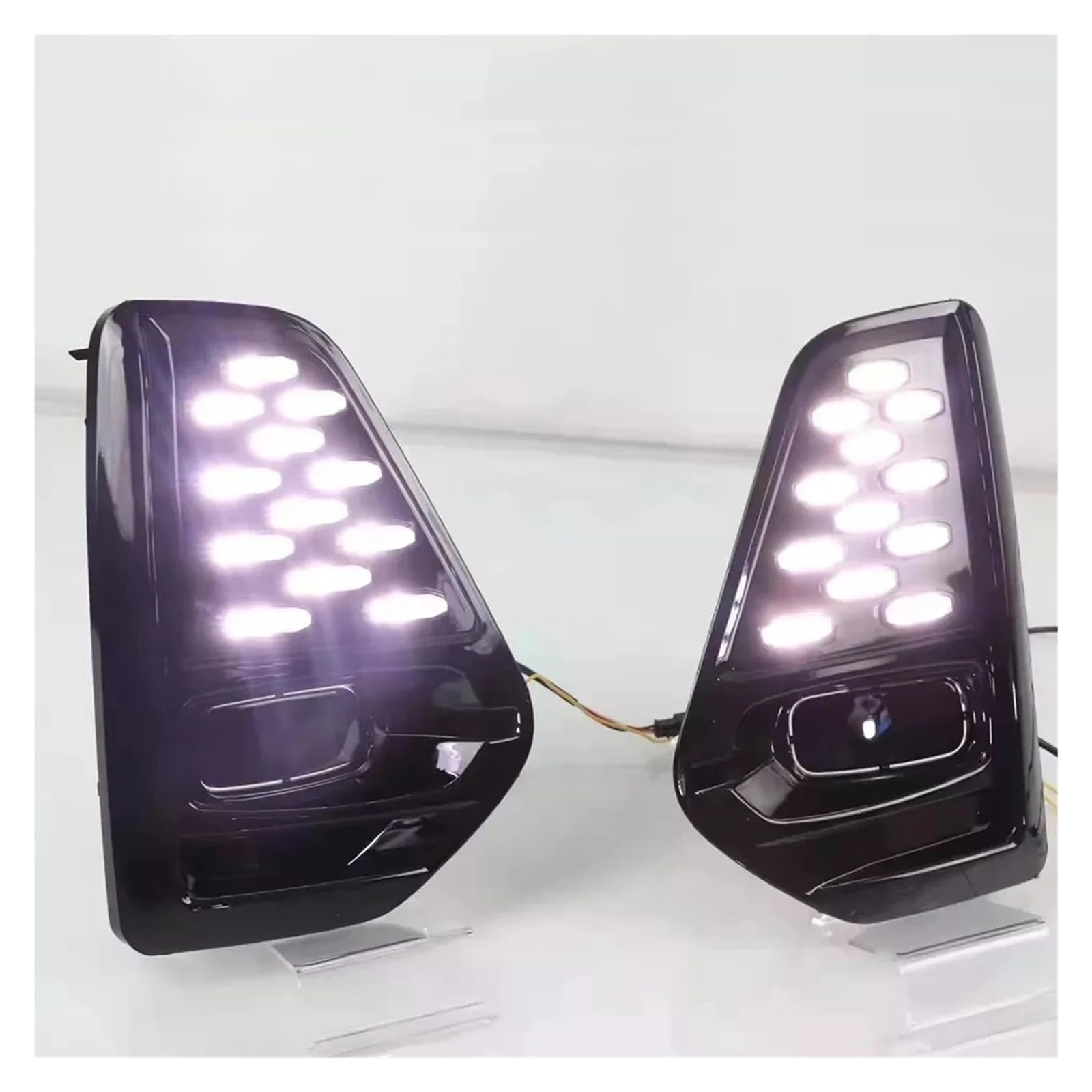 XCZPRKMXY LED DRL Daytime Running Light Front Bumper Fog Lamps with Turn Signal Assembly Accessories Compatible With Nissan Kicks 2021 2022