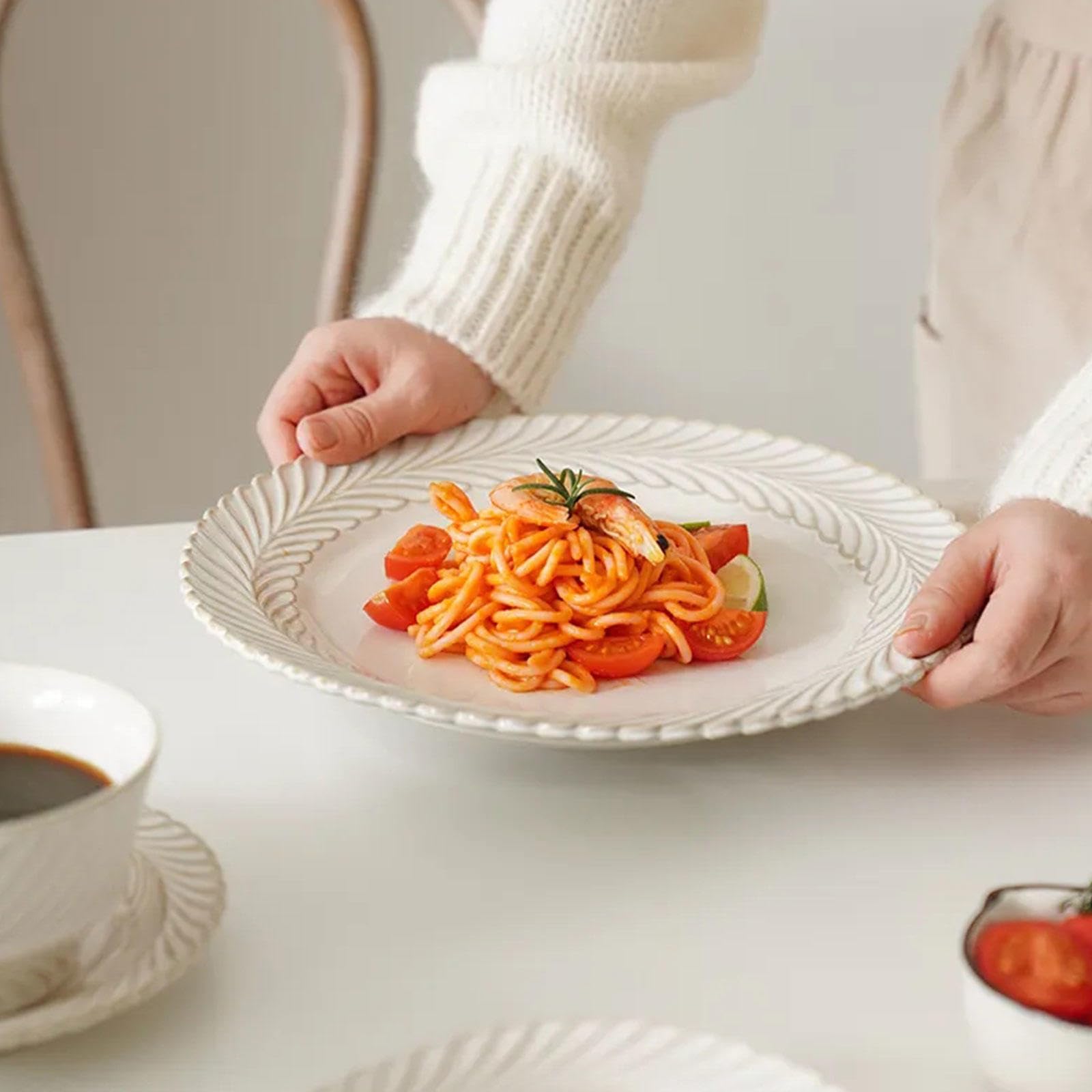 Amazon.co.jp: ホワイトデザートプレート2枚セット エンボストリム付き