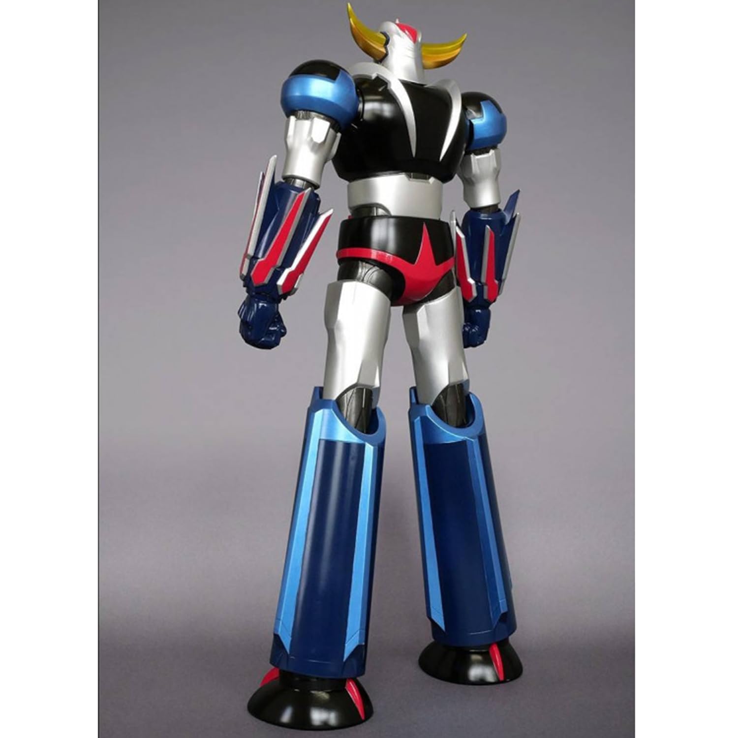 Bandai - Goldorak - Grendizer U - Figura de colección - Figura Grande de 64 cm - Vinilo Suave - Figura Coleccionable Goldorak - Figura de Robot articulada - Colección Adolescente