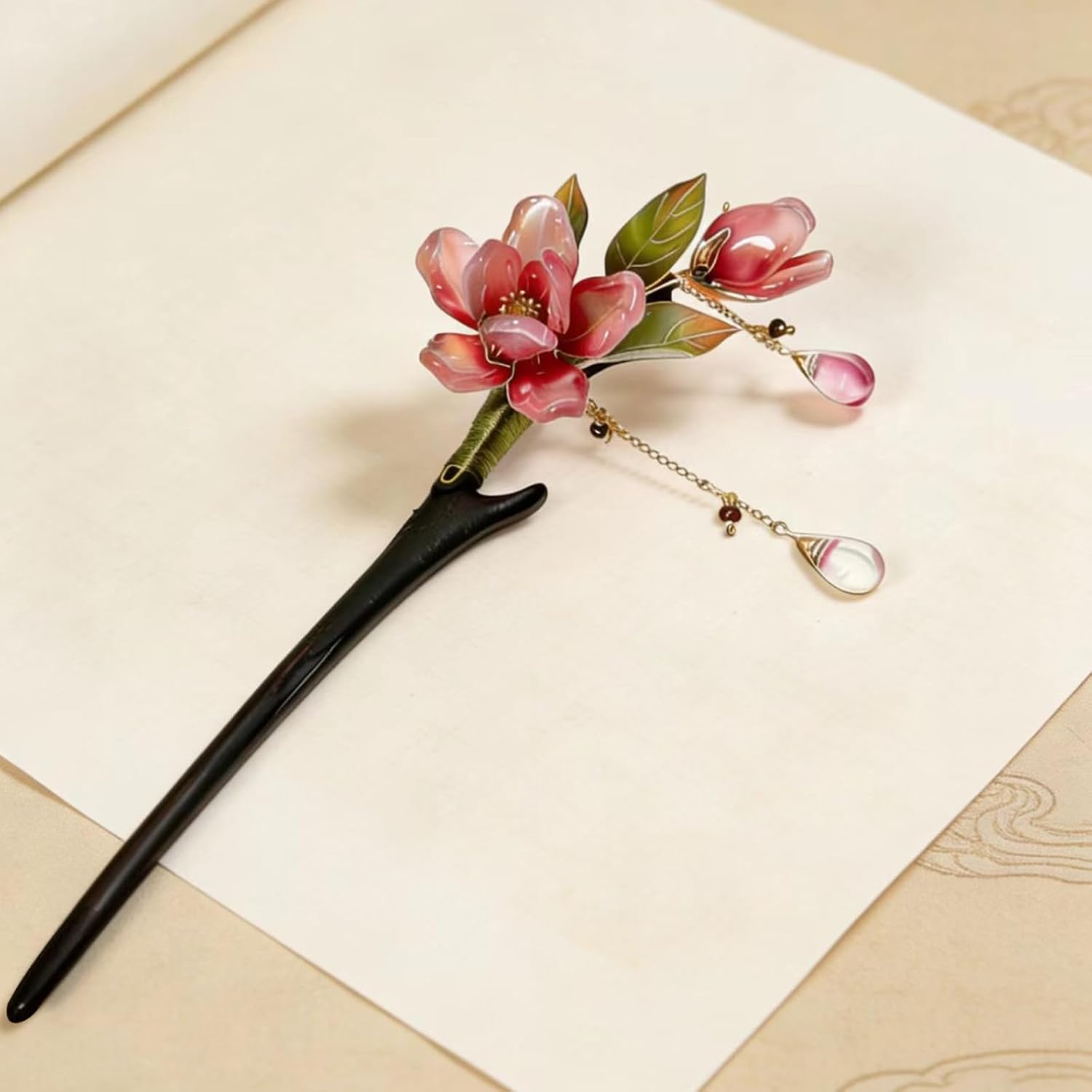 Lotus Blossom Hairpin with Flowing Tassel Vintage Chinese Hair Pins for Buns Flower Decor Chinese Hair Sticks for Women Hairpins Floral Hairpin Hairclip Updo Accessories