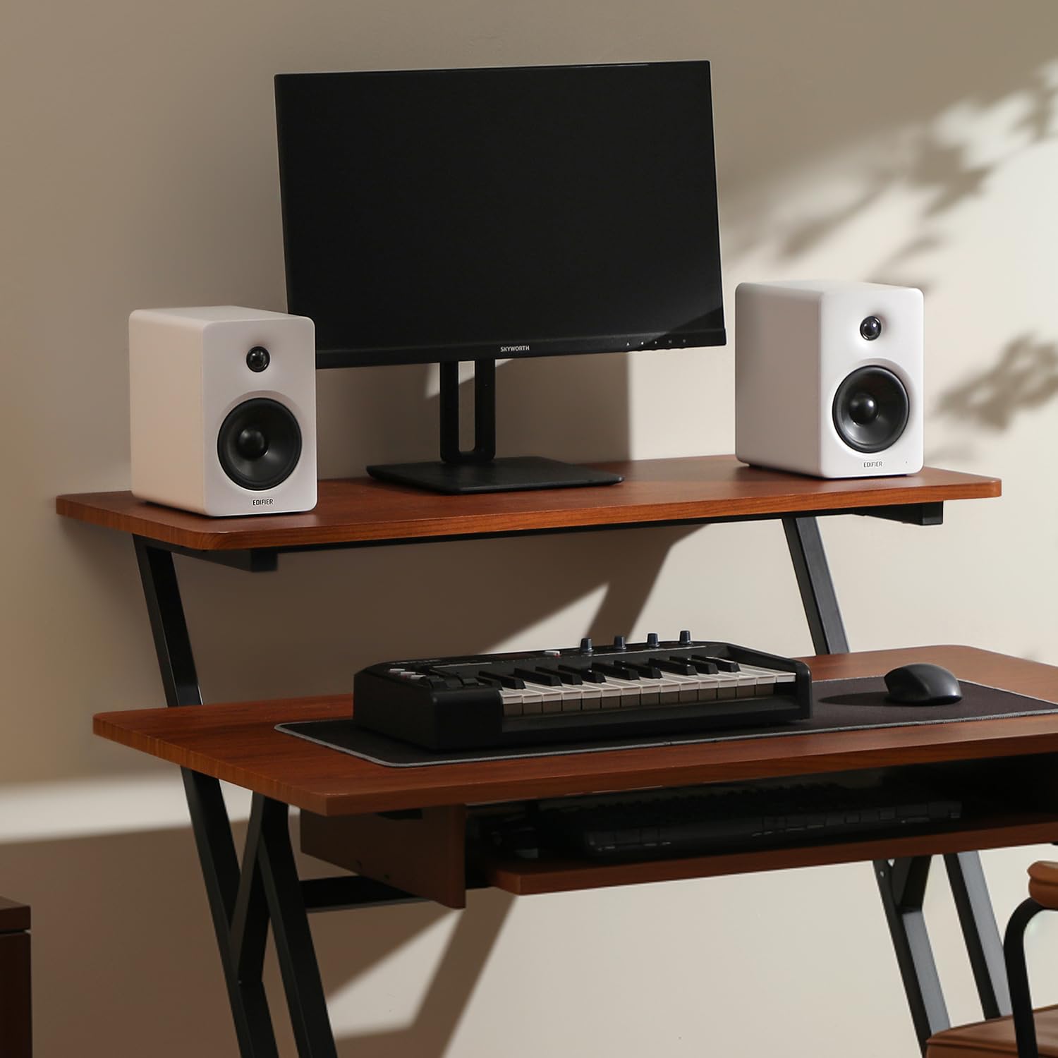 Edifier M90 Altavoces de estantería, 100W RMS Altavoces de Escritorio, Audio Hi-Res, LDAC, Bluetooth 6.0 Altavoces Compactos, HDMI eARC/Optical/USB-C/AUX Entrada, Control Remoto para TV/PC - Blanco