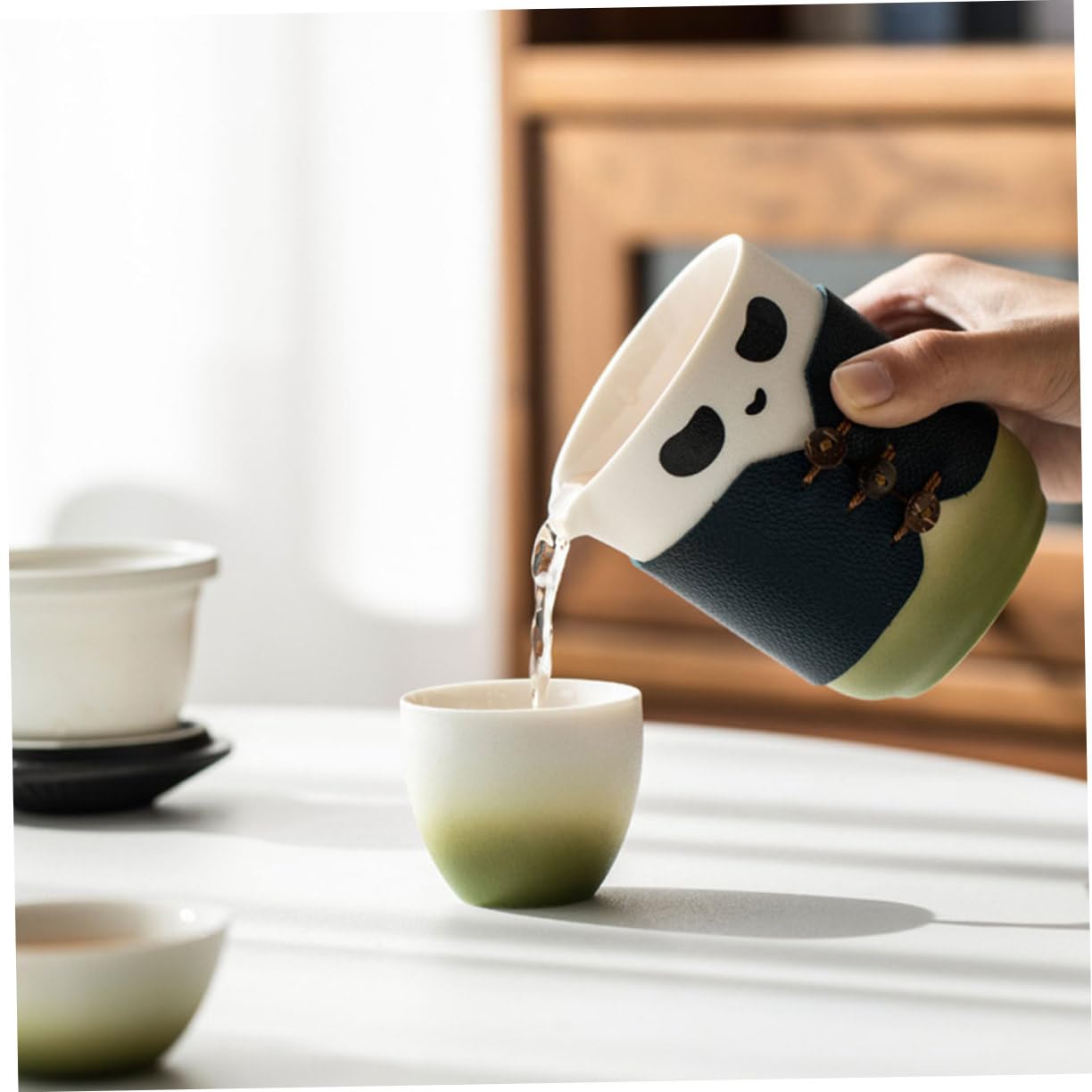 BESTOYARD Keramik Teetasse mit Sieb Panda Design Kompakt und Tragbar für Büro und Teeverkostung Chinesische Kleine Teetasse für Zuhause und Reise