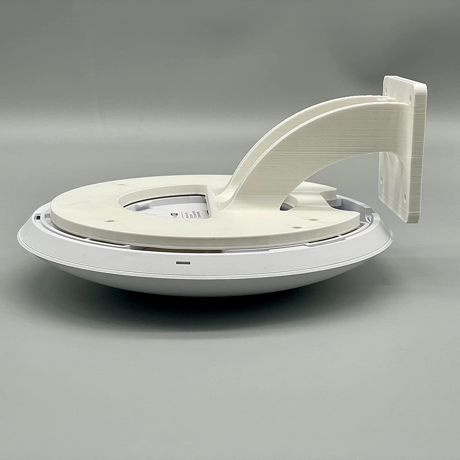 Wall Mount for an U6 Pro or AC Pro UACC-PRO-AP-AM