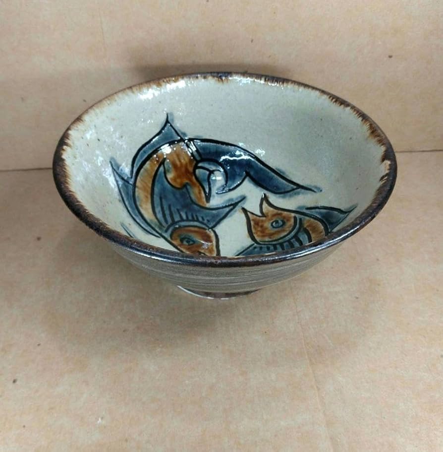 Amazon.co.jp: 最高傑作本物保証金城次郎 壷屋焼 魚文茶碗 共箱 Amazon.co.jp: 最高傑作本物保証金城次郎 壷屋焼 魚文茶碗 共箱