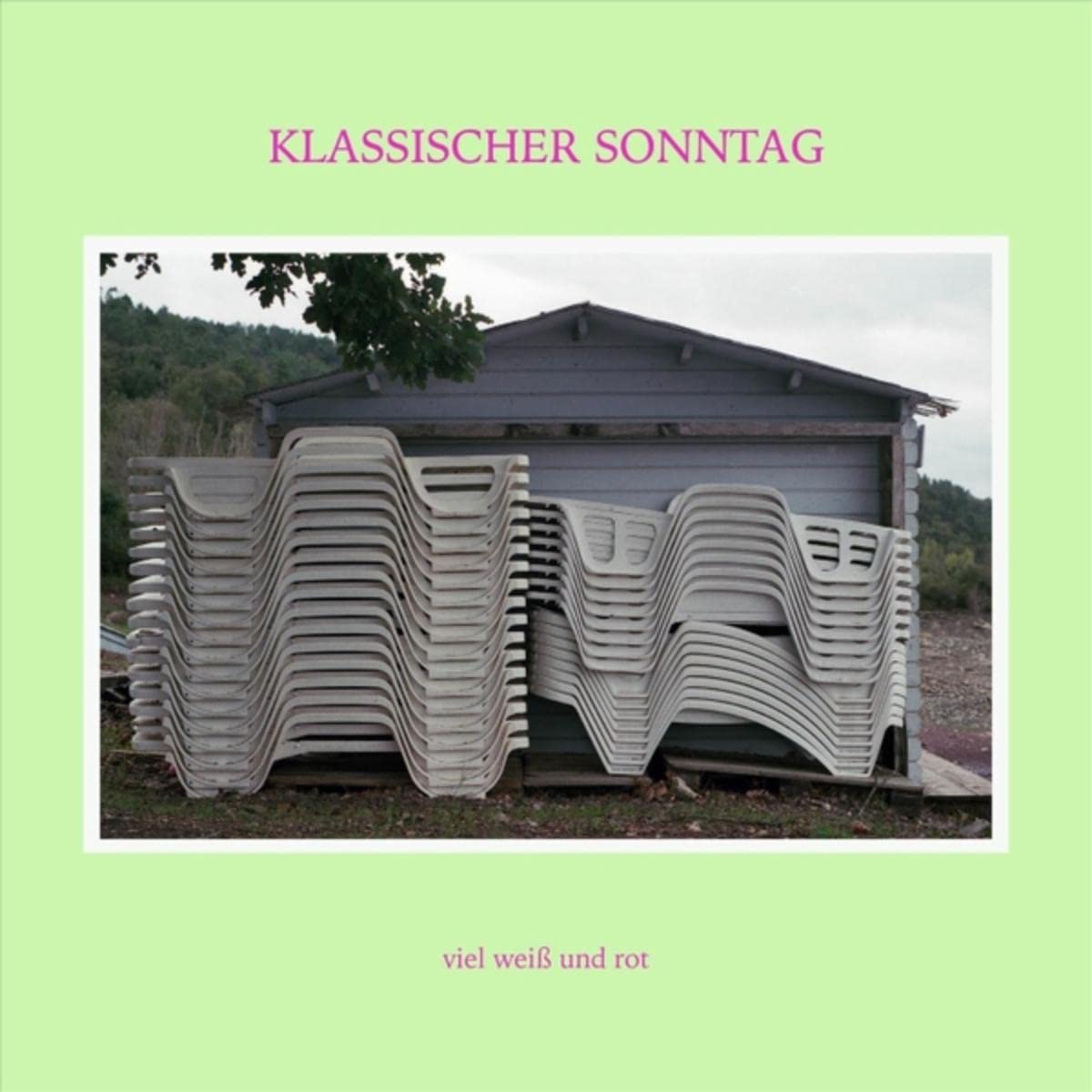 viel weiß und rot
