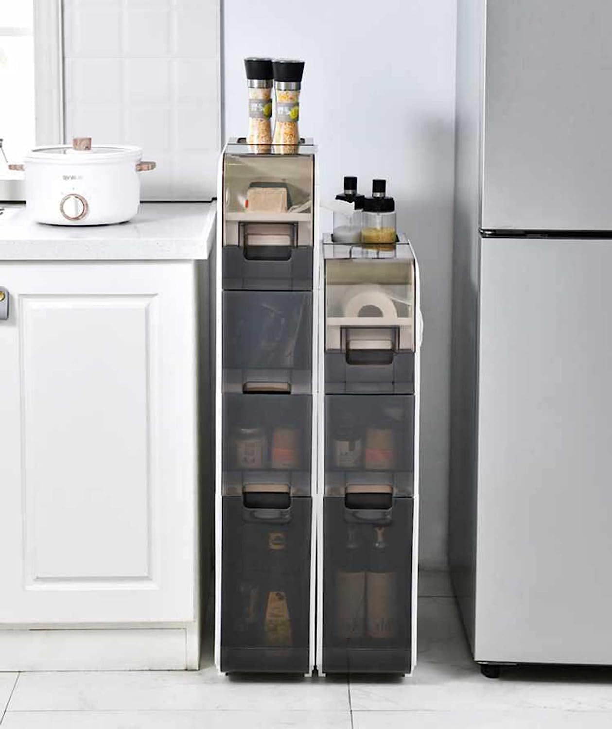 Armadietto da Pavimento per Bagno a 4 Livelli Organizer per Asciugamani Stretto e Sottile unità angolare Laterale con cassetti Trasparenti e rotelle per Cucina minuscola Lavanderia