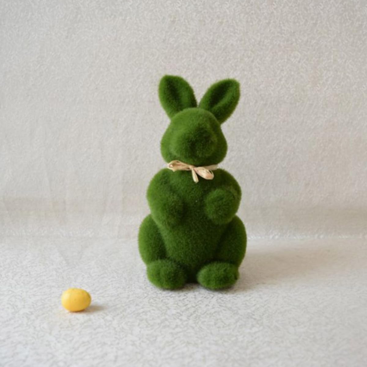 8 Stück Osterhasen Ornamente aus Schaumstoff in Grüner Farbe Hasenförmige Dekoration als Tischornament und Foto Requisite für Niedliche Heimdekoration zu Ostern