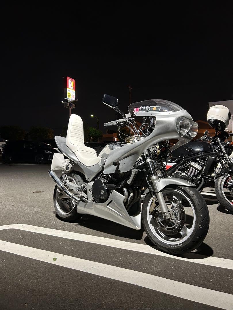 ホーネット三段シート Amazon.co.jp: ホーネット用三段シート : 車＆バイク