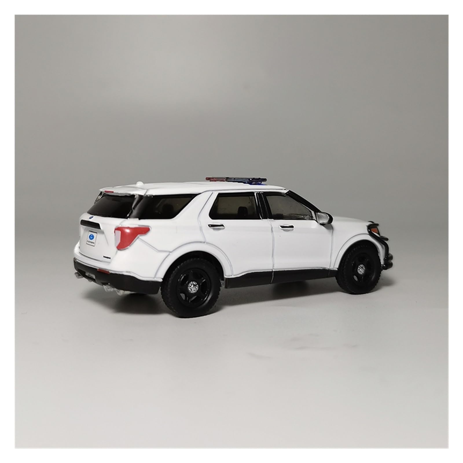 Amazon | ミニカー 1 64 フォードエクスプローラー 2021 警察車
