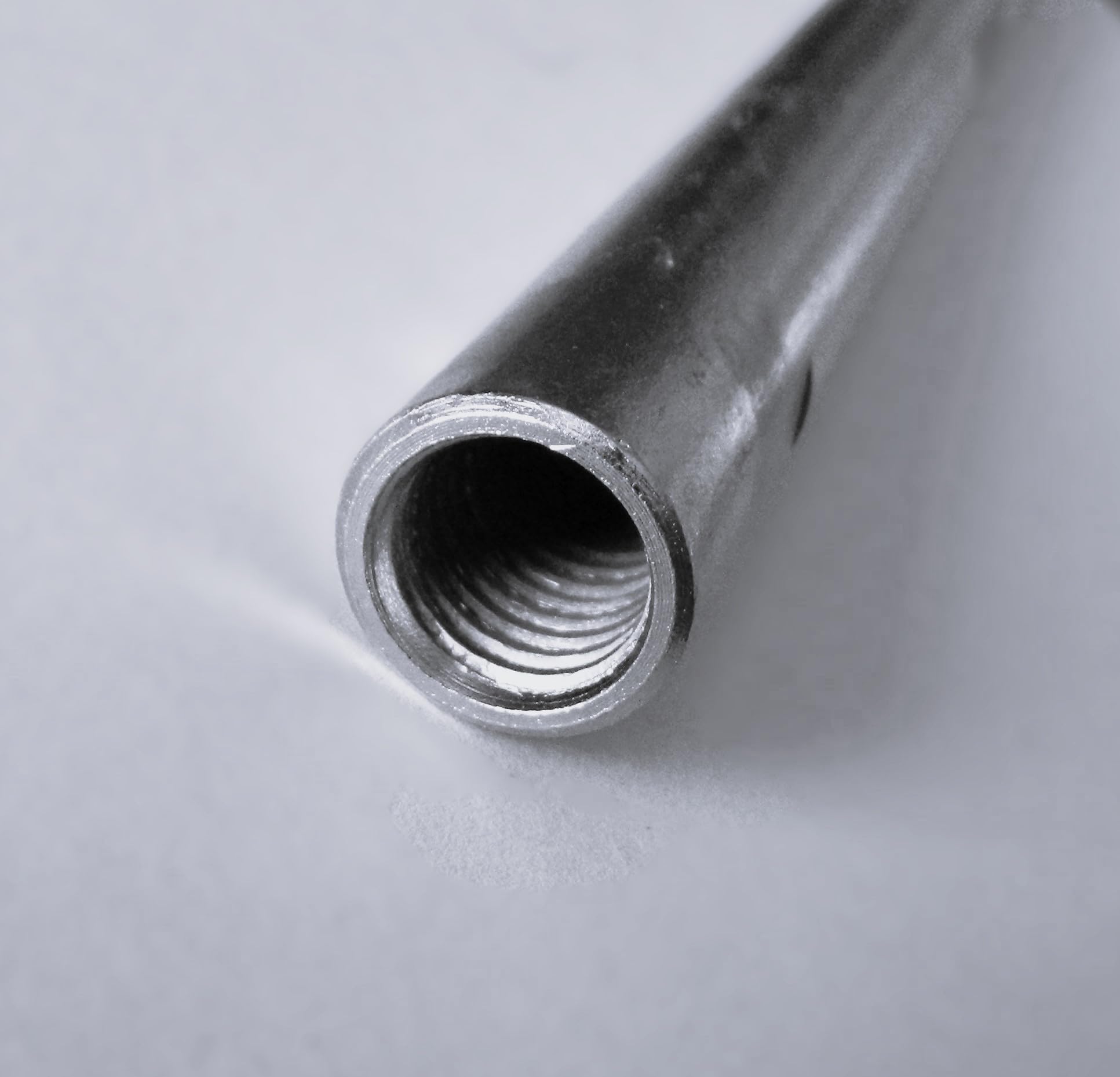 WERHE Rallonge M14 250 mm – Pour meuleuses d’angle et polisseuses – Atteint les zones profondes et difficiles d’accès – En acier dur