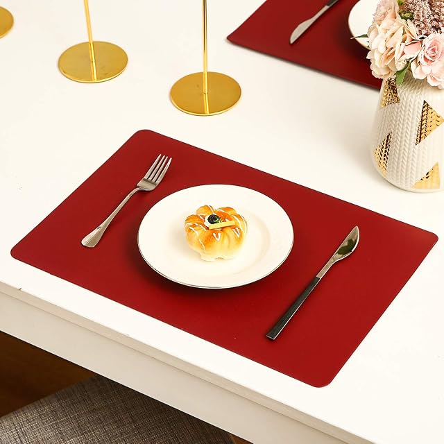 pigchcy Leather Placemats,Durable Waterproof Placemat for Dining Table,Washable PVC Kitchen Placemats Set of 8 for Indoor Outdoor (45 x 30 cm, Dark Red)