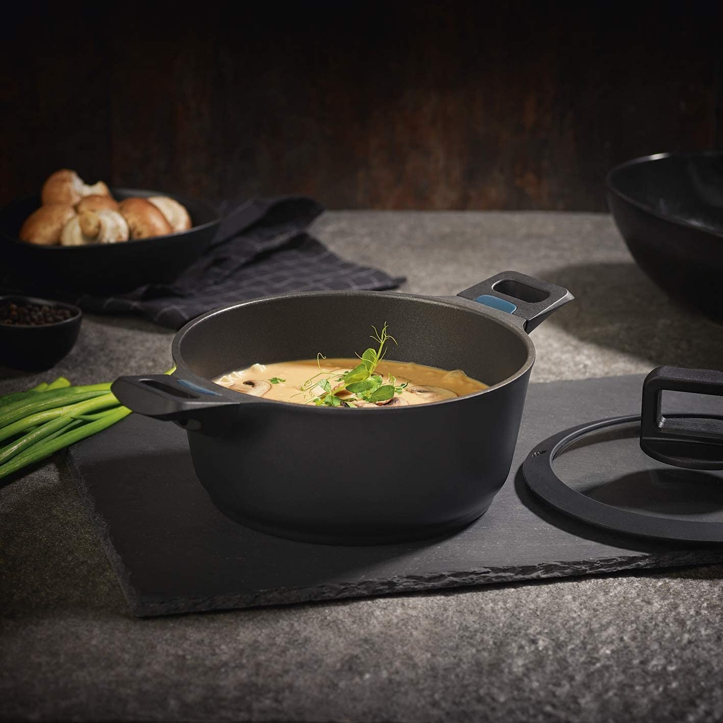 N8WERK Cast aluminium pot and pot set in the Midnight Edition, 8 N8WERK Cast aluminium pot and pot set in the Midnight Edition, 8