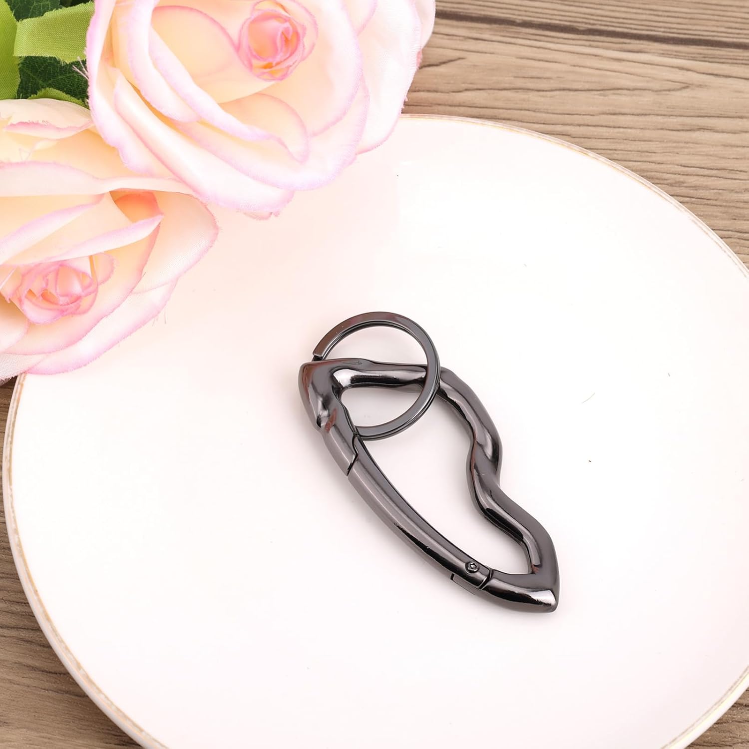 Small Cool Cute Carabiner Keychain Clip for Men, Y2K Black Key Ring Modern Irregular Design Carabiner Hook Holder Suitable for Backpacks Keys Purses - Image 3