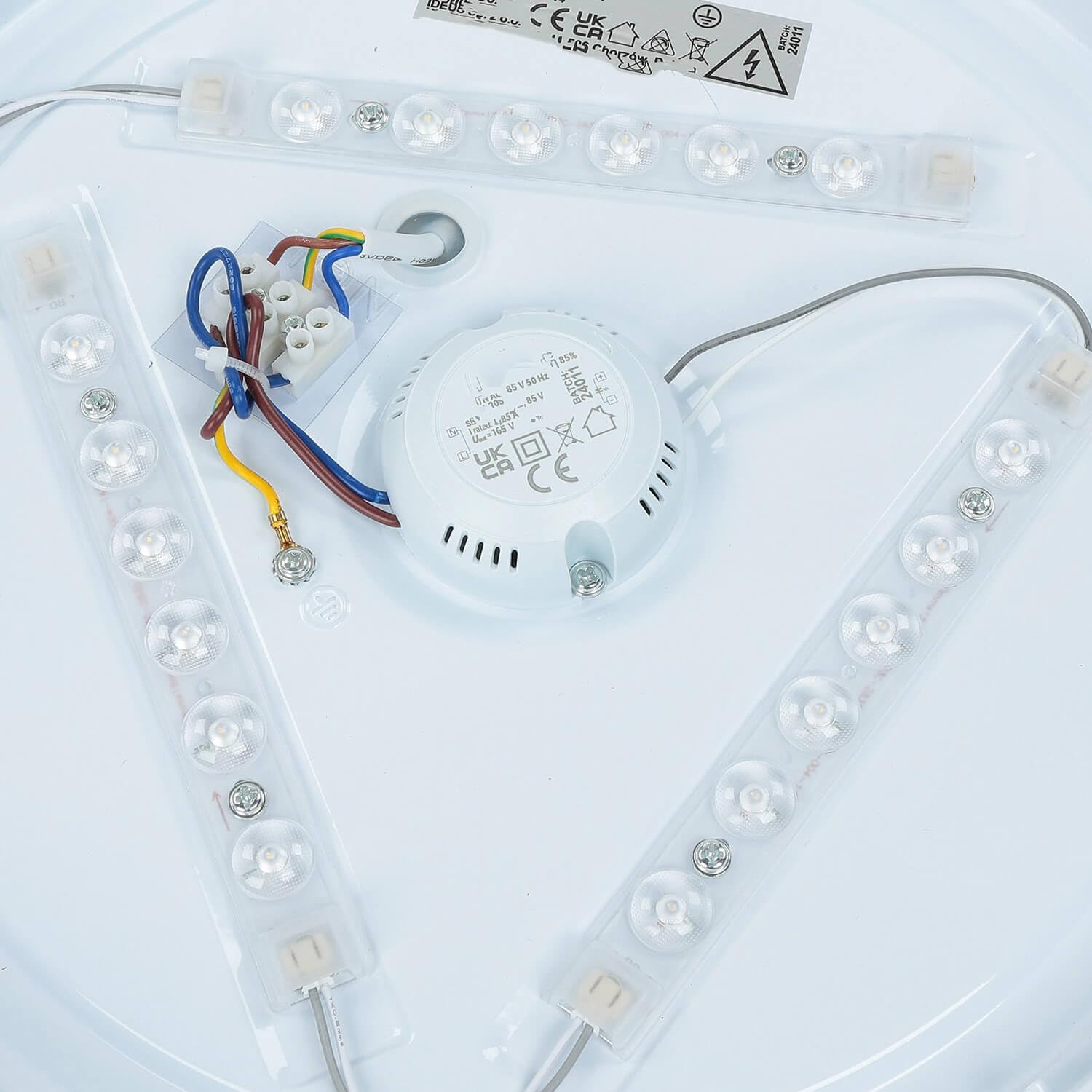 Licht-Erlebnisse LED Kinderzimmerlampe Decke IP44 D: 33,5 cm rund Weiß Bunt 4000 K 1300 lm Weltall Deckenleuchte Kinderzimmer