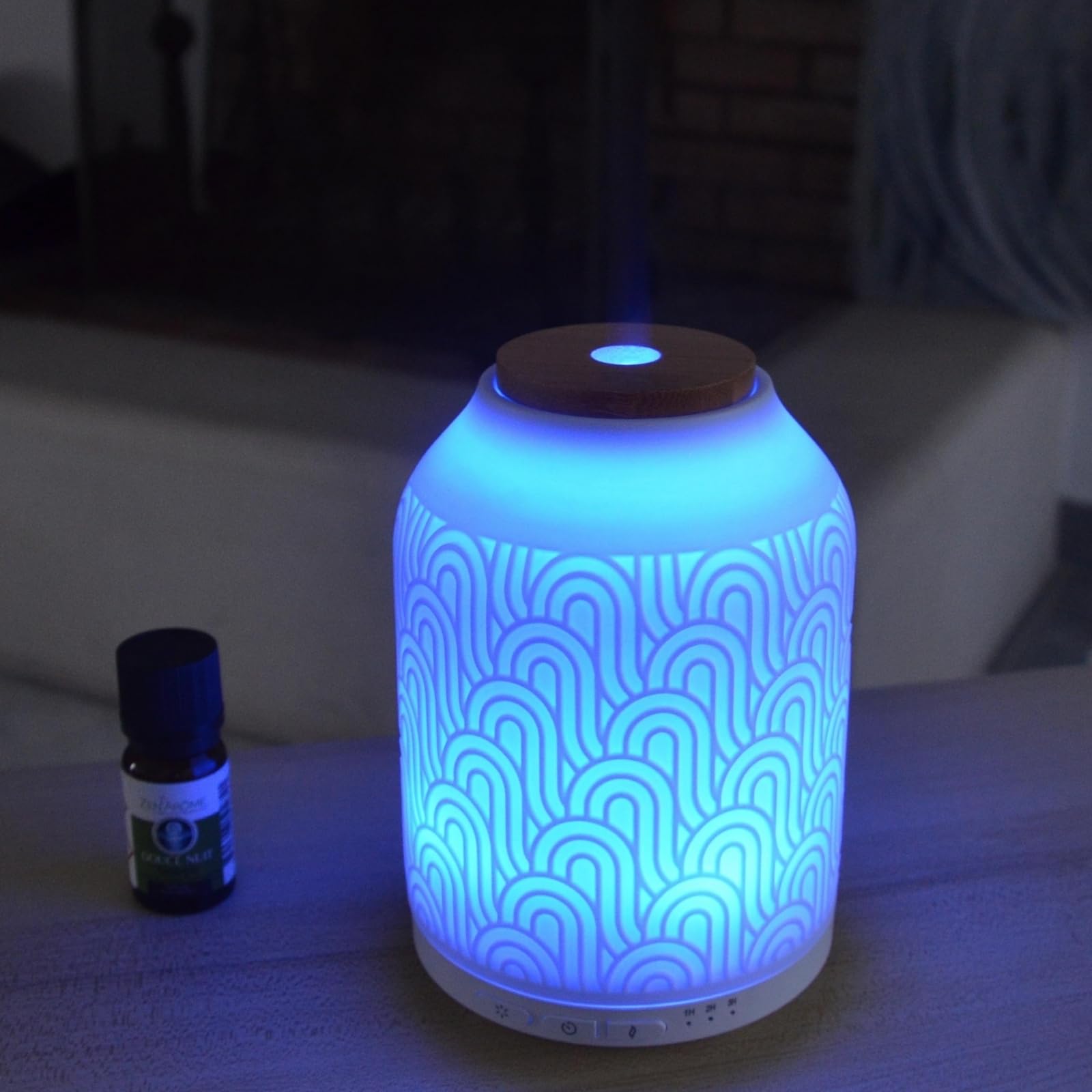 Zen'Aroma Difusor de Aceite Esencial WiFi Praga - Difusor Eléctrico Conectado Compatible Alexa/Google Home - Control Total Remoto en la App Tuya Smart - Materiales Naturales Madera y Cerámica
