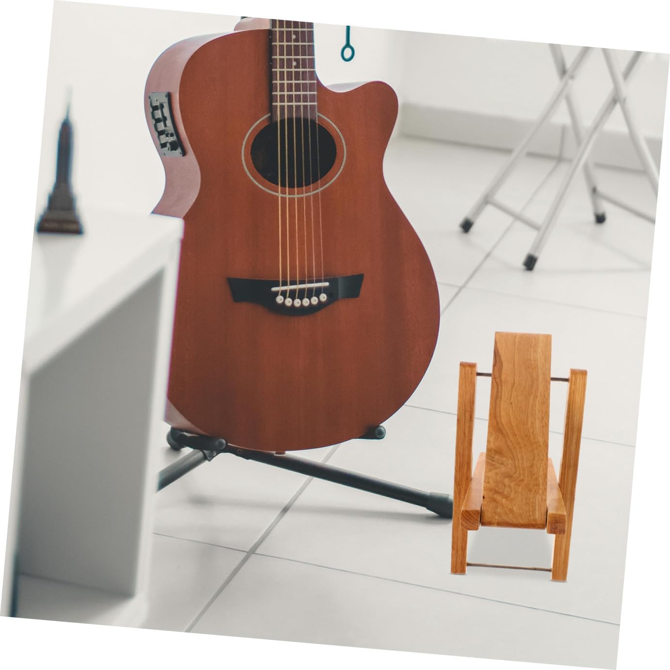 Guitar Footrest Stand Foot Stool Height Adjustment Boys and Girls Adults Guitar Accessory Foot Support