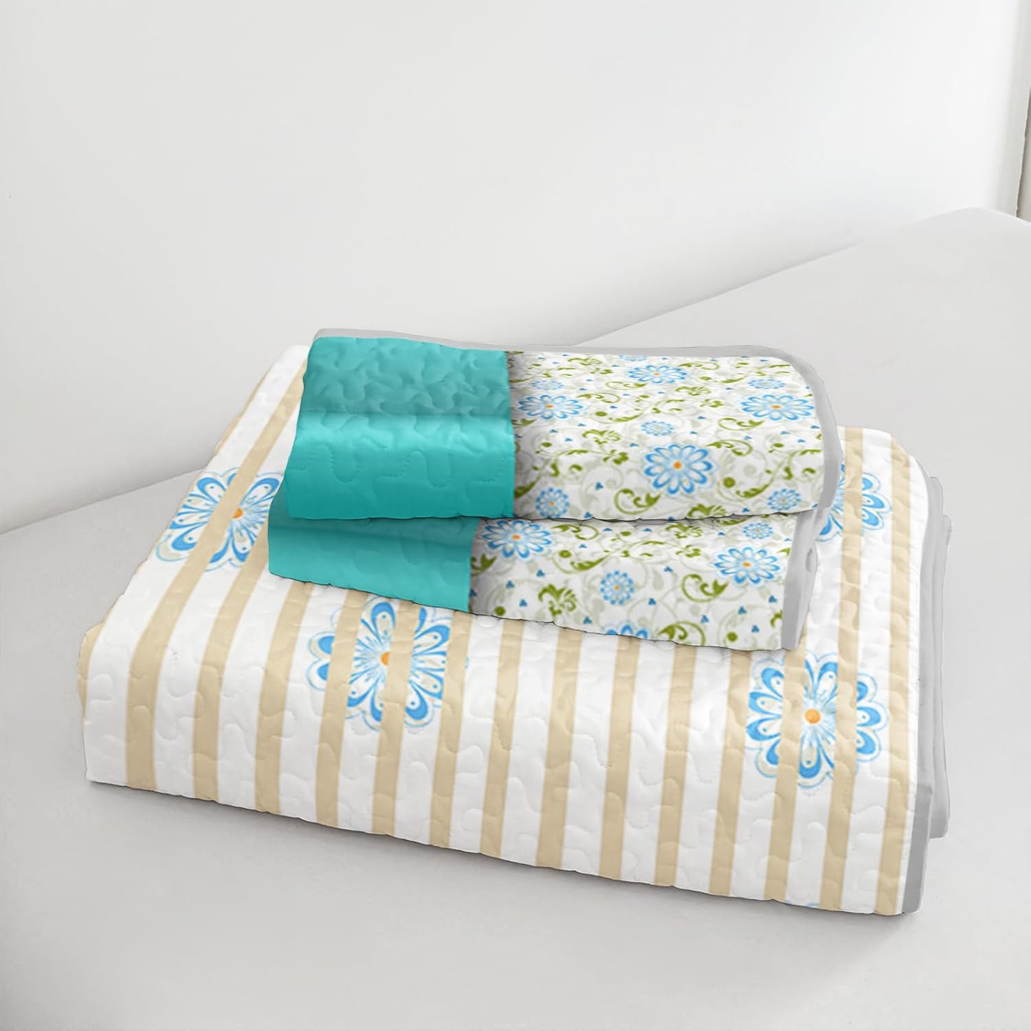 QOOMO Botanical Floral Quilt Set Full Queen Size, 3 Pieces Boho Sage Green Blue Flowers Printed Bedspreads Coverlet Set, Soft Microfiber Lightweight Bedding Set with 2 Pillowcases for All Season