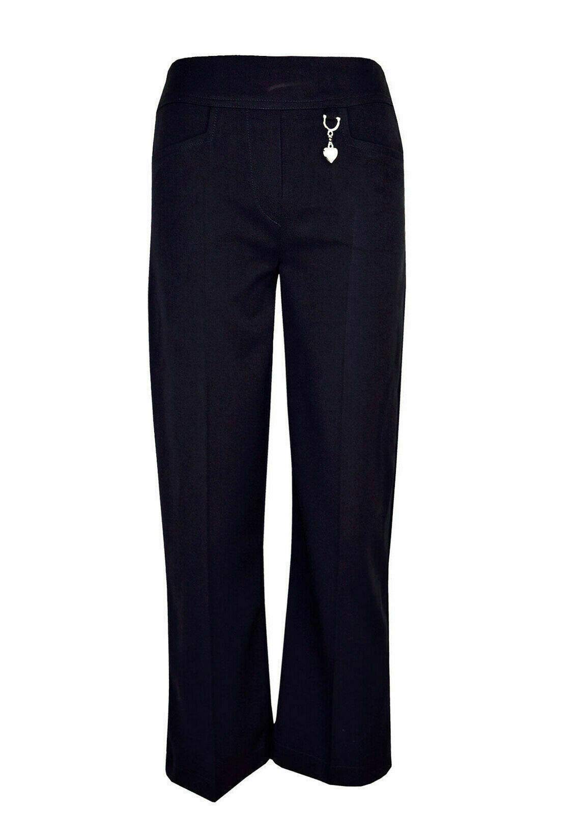 Uniforme escolar flexible para niñas que buscan comodidad y estilo 3