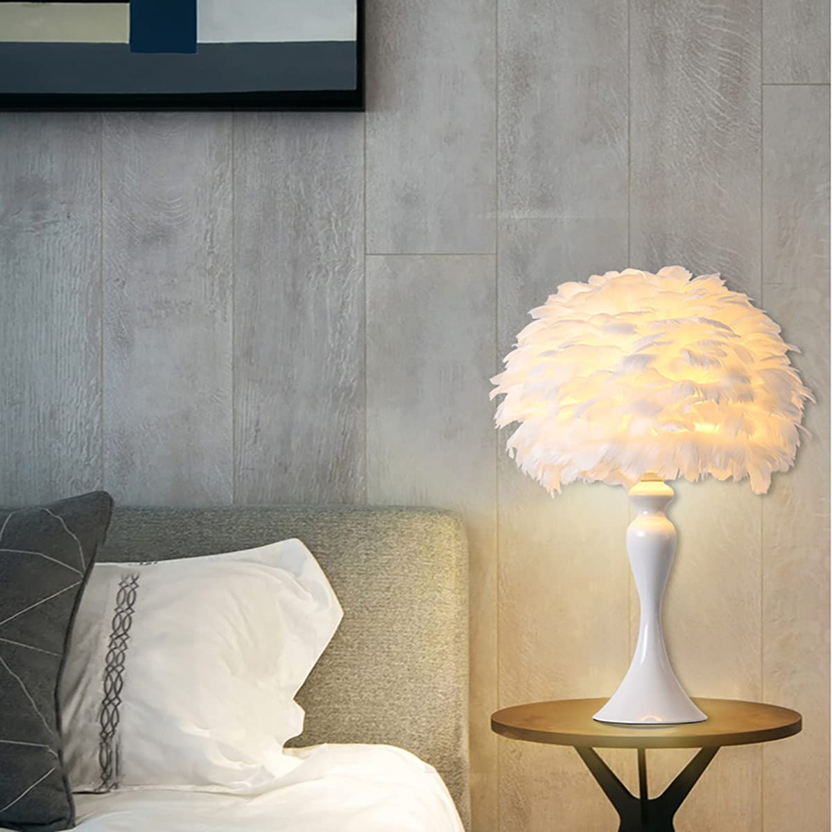 Lampa stołowa z piórami z metalową podstawą - elegancka lampka nocna do dekoracji sypialni i salonu