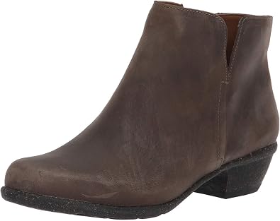 Clarks Womens Wilrose Frost Ankle Boot