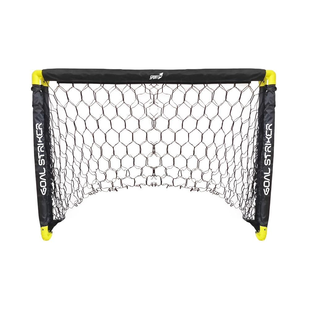Sport1 porta calcio Goal Striker. Porta calcetto pieghevole in plastica con supporti laterali estraibili salvaspazio. Porta soccer outdoor da 137x91x91cm. Rete impermeabile. Picchetti inclusi. Nera