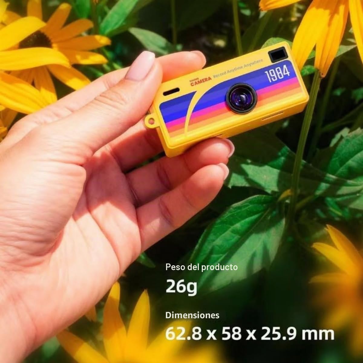 Mini Camera Keychain, Retro Portable Thumb Camera, Mini Digital Camera, 1080P 130° Wide Angle Pocket Video Camcorder, for Travel Vlog Recording (White)