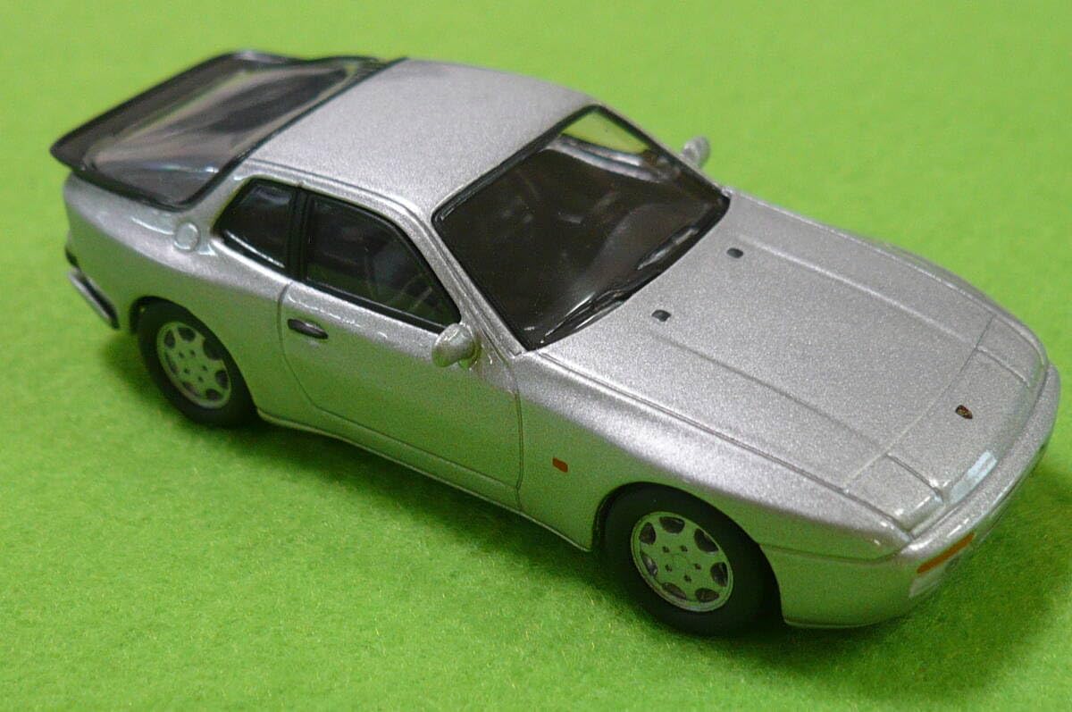 Amazon | ・ 京商1/64 ミニカーコレクション ポルシェ 944 S2 シルバー
