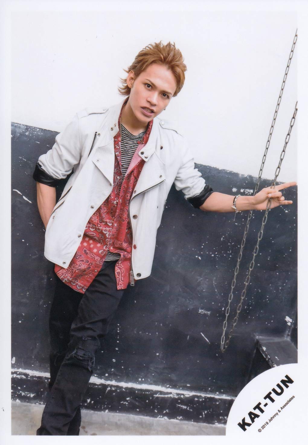 Amazon.co.jp: KAT-TUN 公式生写真 （上田竜也）KA00356 : おもちゃ