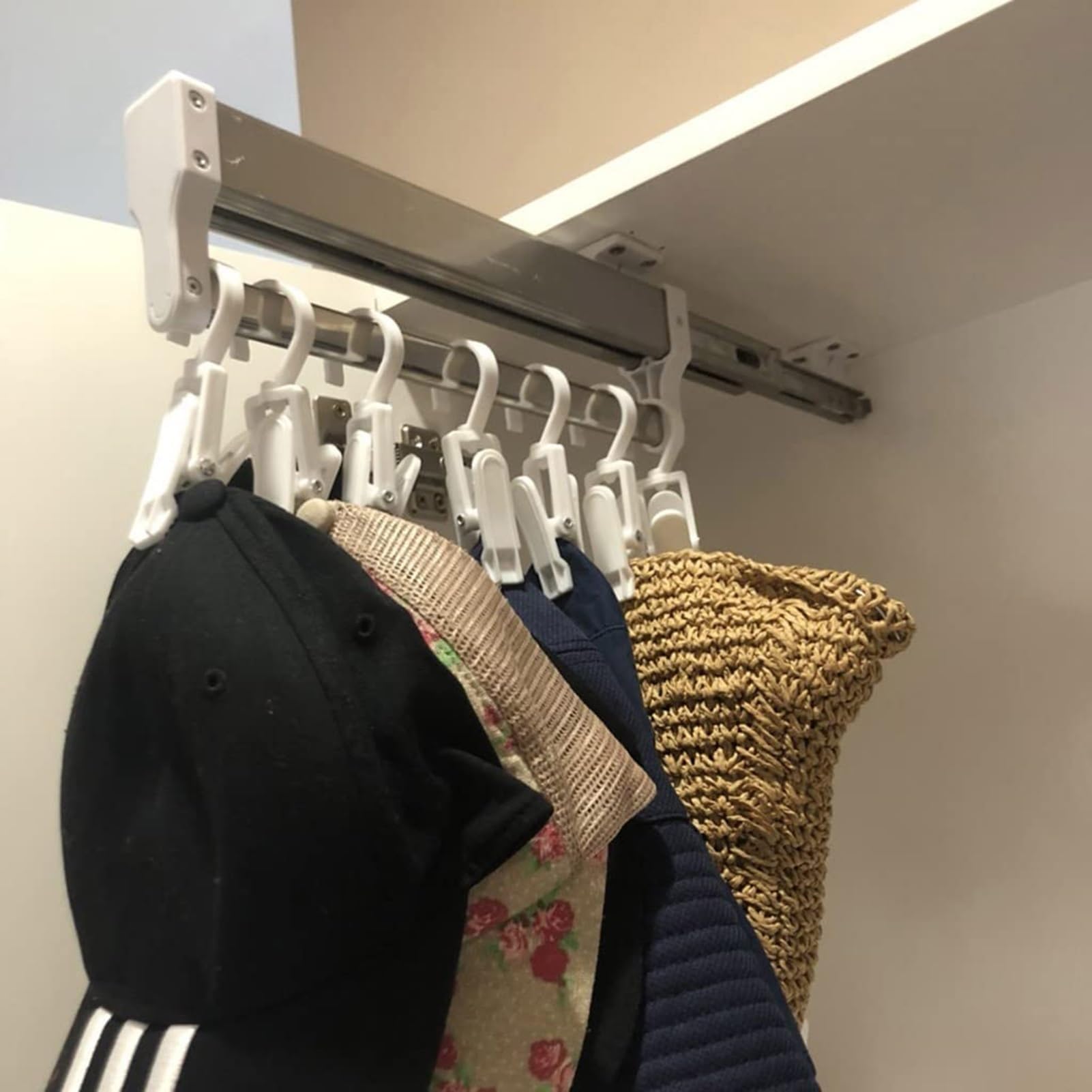 Pull Out Clothes Hanger Rail Rack, Steel Finish Sliding Closet Rod, with 2 Sliding Rails Adjustable Extendable Wardrobe Clothes Rail(55cm)