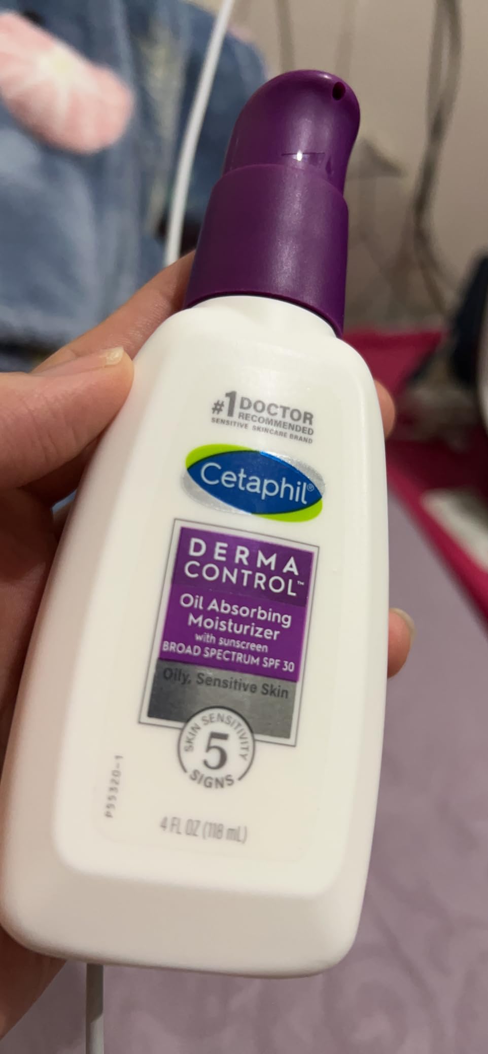 Cetaphil DermaControl Oil Absorbing Moisturizer with SPF 30, For Sensitive, Oily Skin, 4 Fl oz, Absorbs Oil, Reduces Shine, Hydrates, Protects, No Added Fragrance