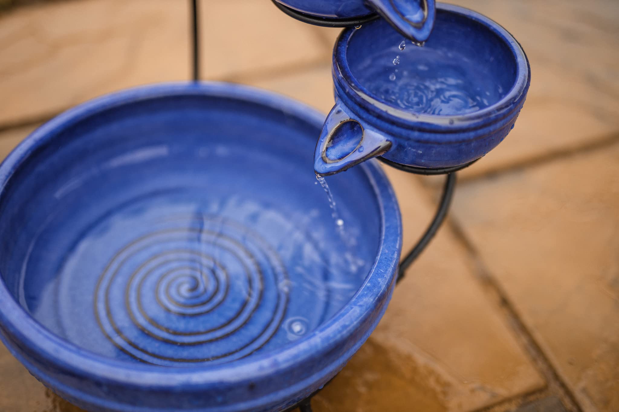 Garden Mile Fontana solare a cascata da 49 cm, a 5 ripiani, in ceramica, a bassa tensione e facile installazione, cascata da giardino per terrazze, regali, prati e decorazioni per esterni