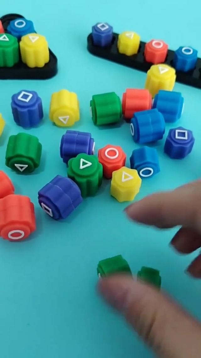 Set De Gonggi Coreano – 5 Dados Con Estuche, Inspirado En El Juego Del Calamar – Juego Tradicional De Habilidad Para Niños Y Adultos