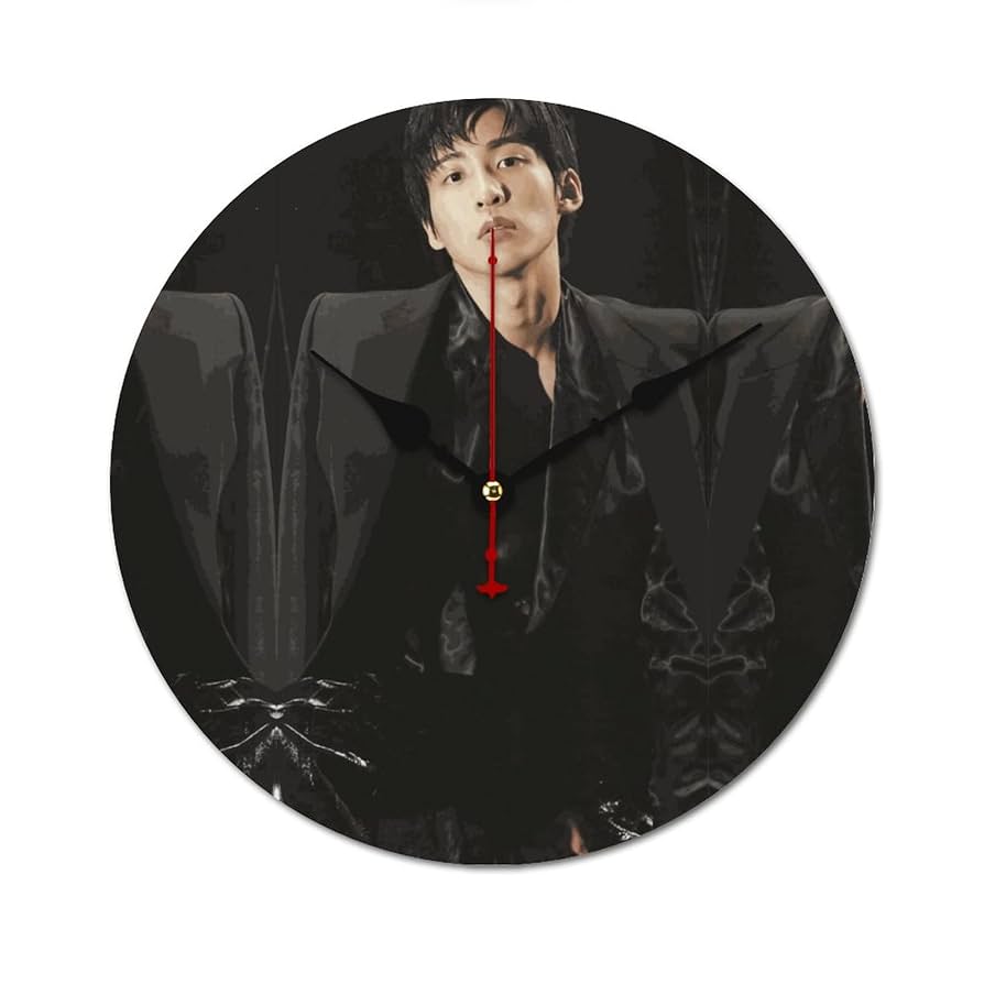 朽ちた黒柿の振り子時計 動作品です。 3面ガラス張り 木彫 壁掛け 油差し付き 朽ちた黒柿の振り子時計 動作品です。 3面ガラス張り 木彫