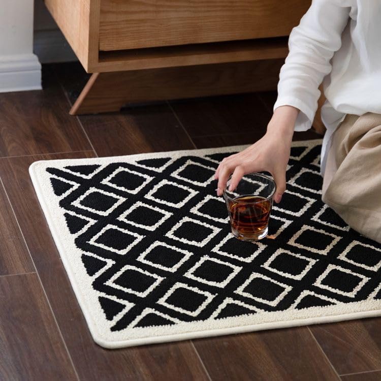 Thickened Anti Slip Bathroom Carpet, Machine Washable Shower pad (16 * 24 Black and White) with Strong Water Absorption, Soft and Ultra-fine Fiber Fluffy pad, Home Decoration Accessories