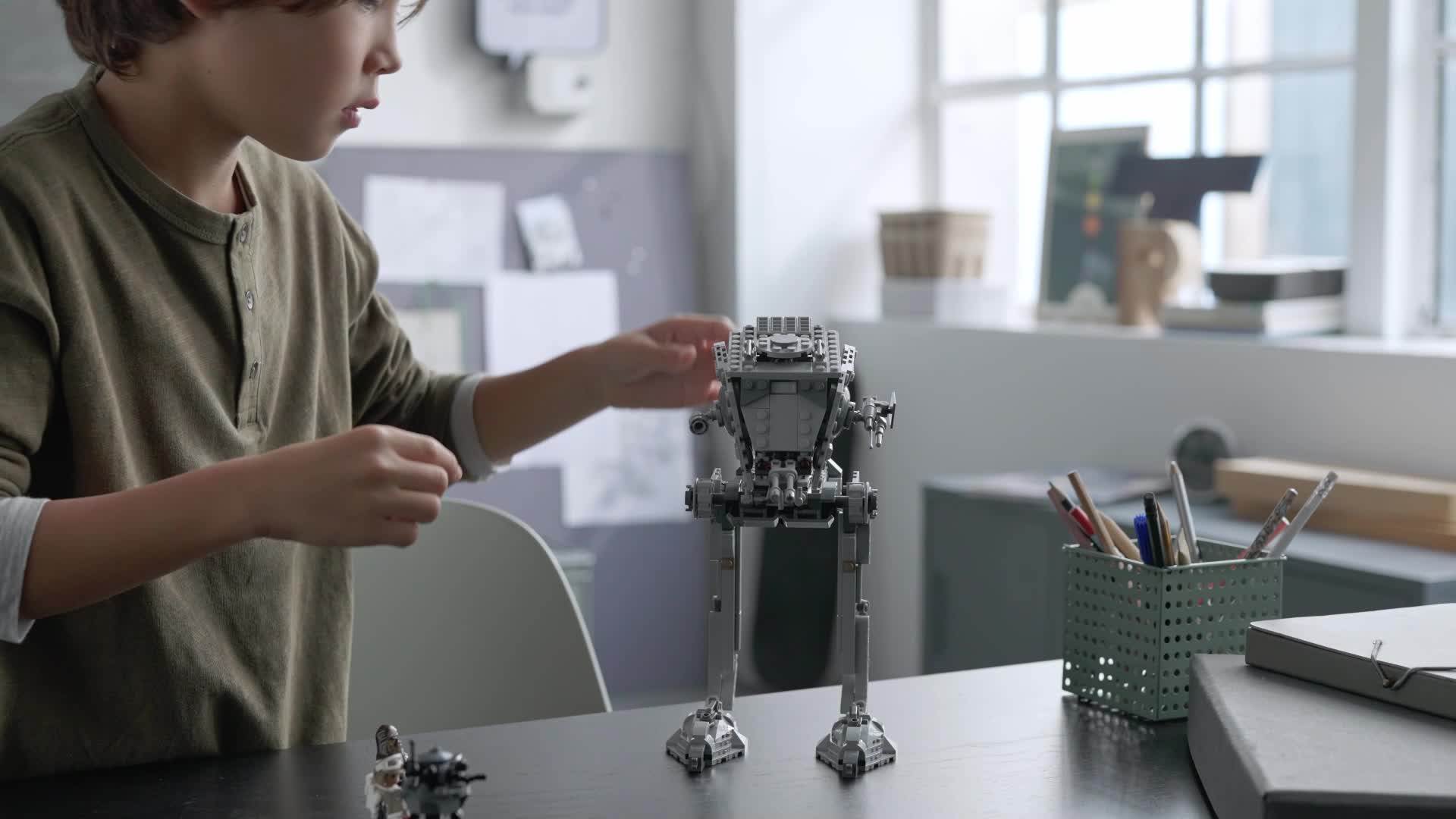 LEGO 75322 Star Wars at-ST auf Hoth mit Figuren von Chewbacca und Droide, Sammelspielzeug aus Das Imperium schlägt… – Bild 8