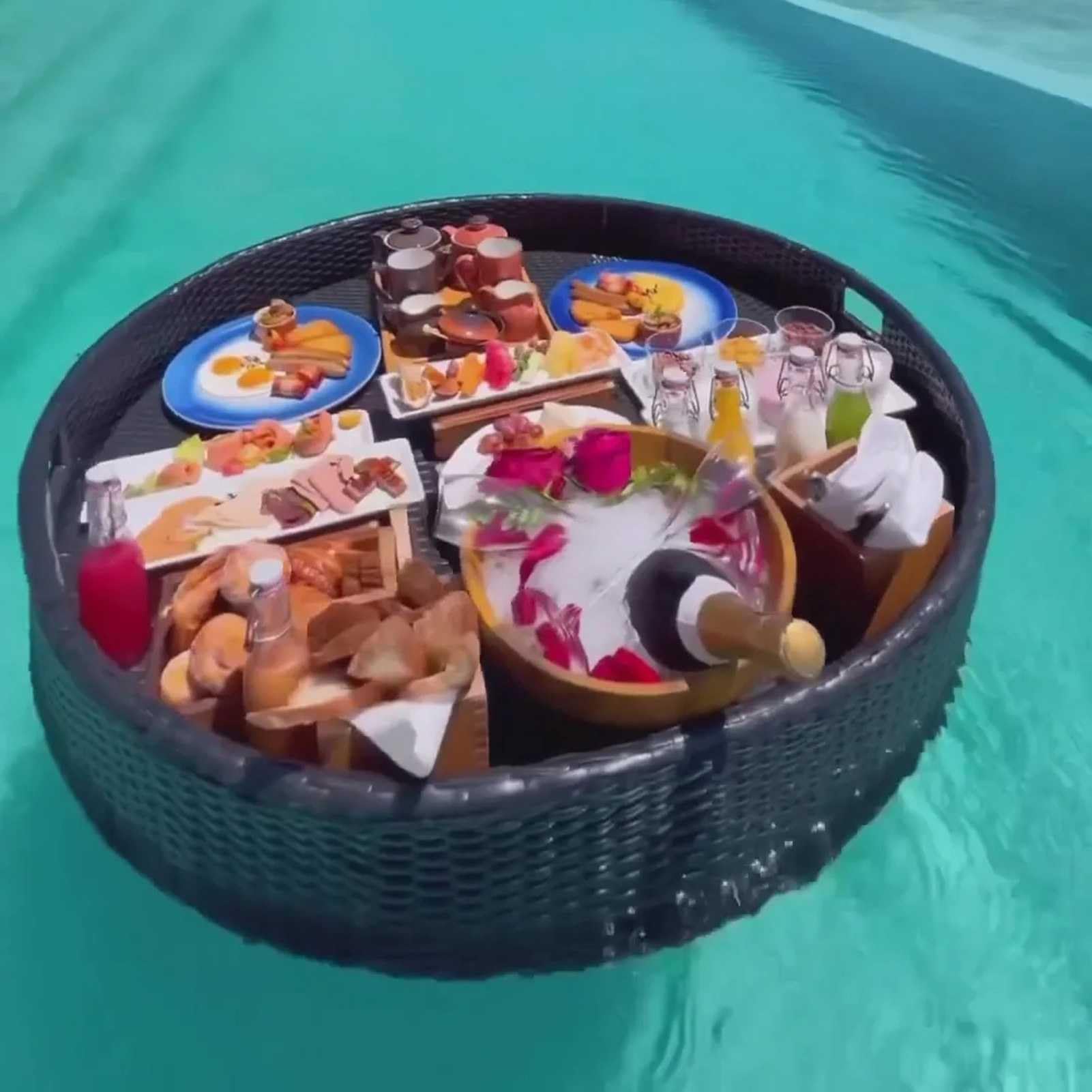 Schwimmendes Tablett für den Pool, luxuriöse schwimmende Serviertabletts, Tischbar, rundes schwimmendes Frühstückstablett, Pool, Schwimmbecken-Schwimmhilfen für Erwachsene, für Sandbänke, Spas, B