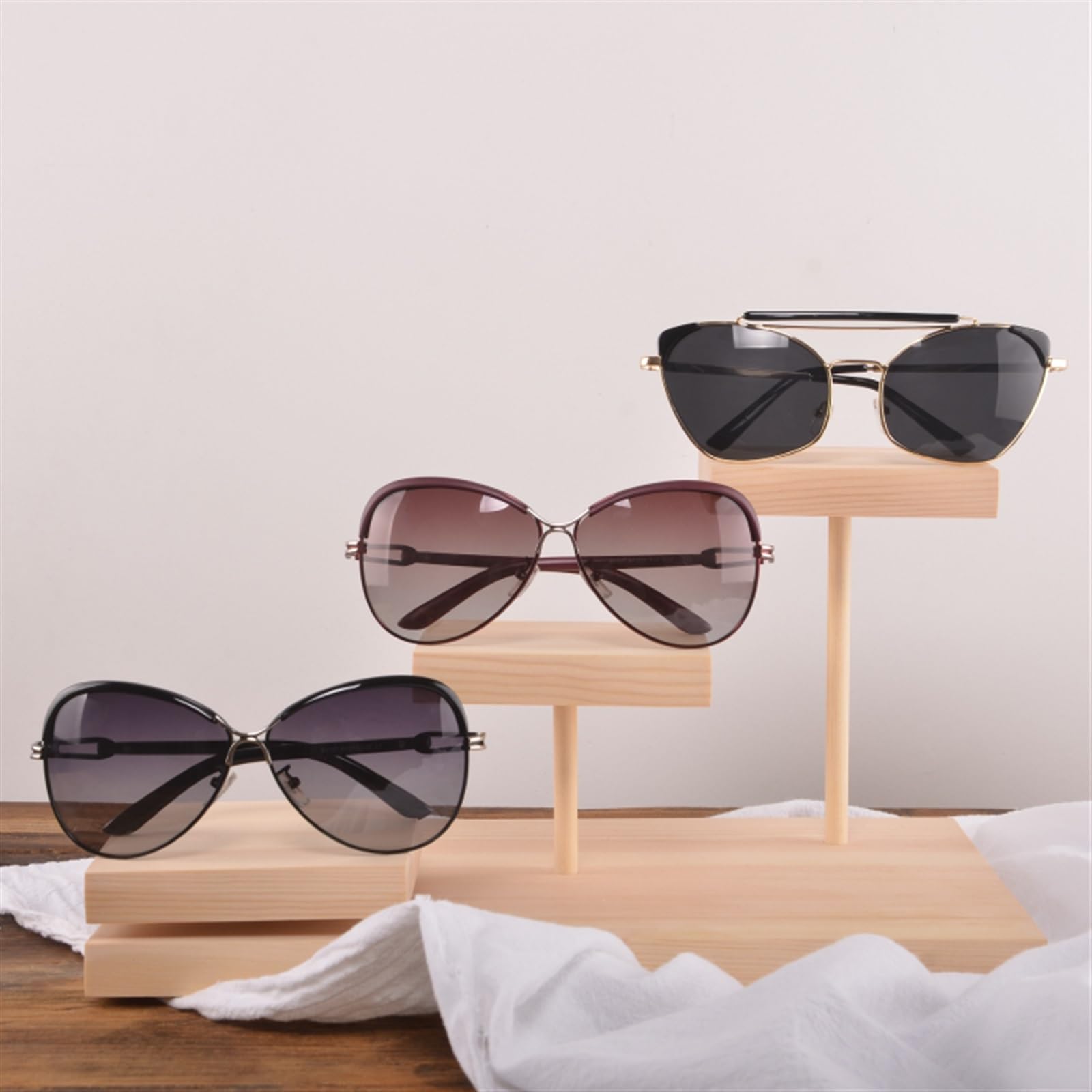 Brillenhalte Optik-Shop-Display-Requisiten, Regale, Vitrinen, dekorative Einrichtungsgegenstände, Sonnenbrillen, Holzlagerregale Brillenständer