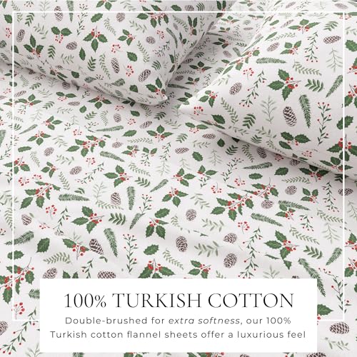 Image of Great Bay Home Christmas Flannel Sheet Set King Size - 100% Turkish Cotton, Double-Brushed, Winter Bed Sheets - Ultra-Soft, Cozy, 4-Piece Holiday Bedding Set (Little Holly)