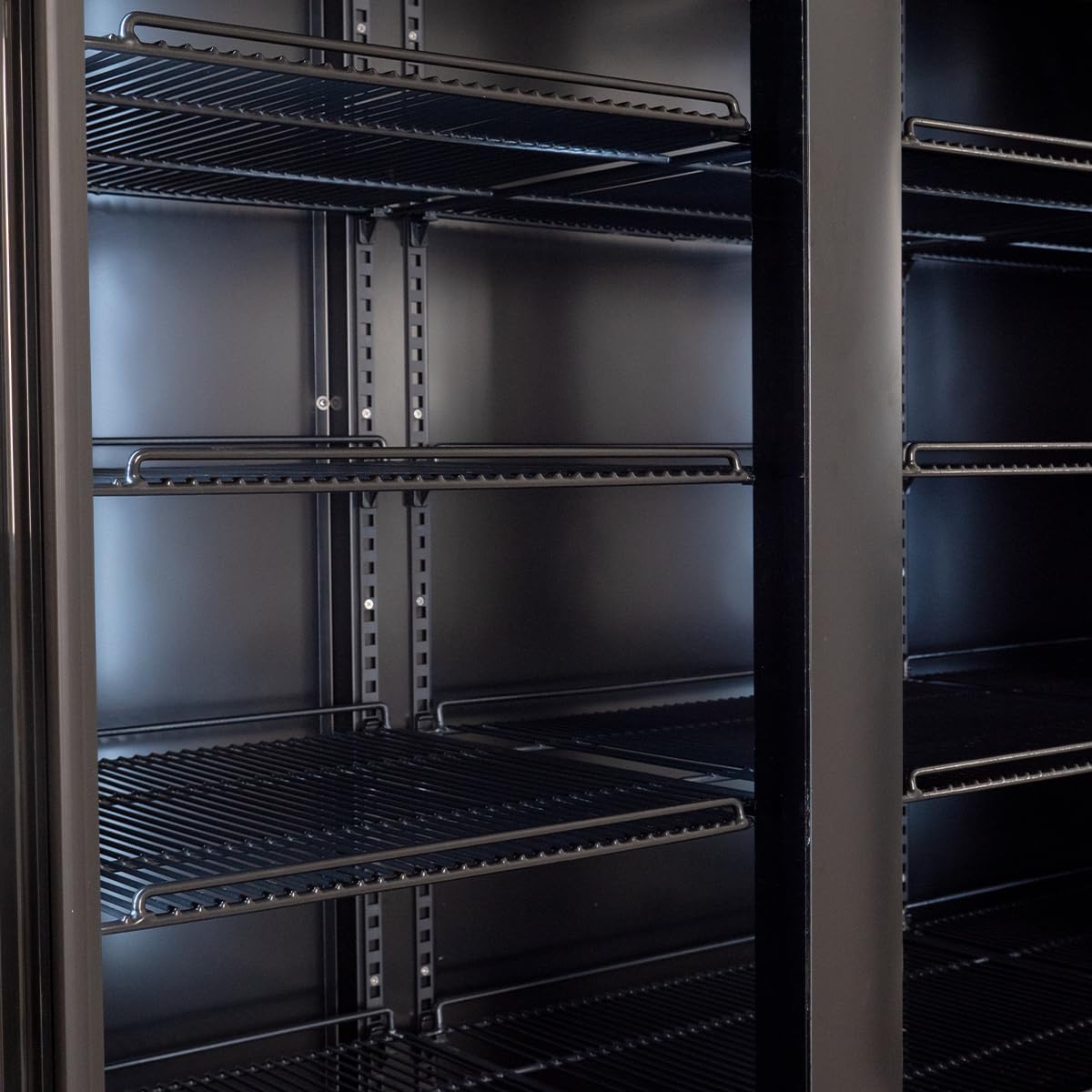 GastroHero Frigorifero per bevande ECO 1500 con ante a ribalta e luce