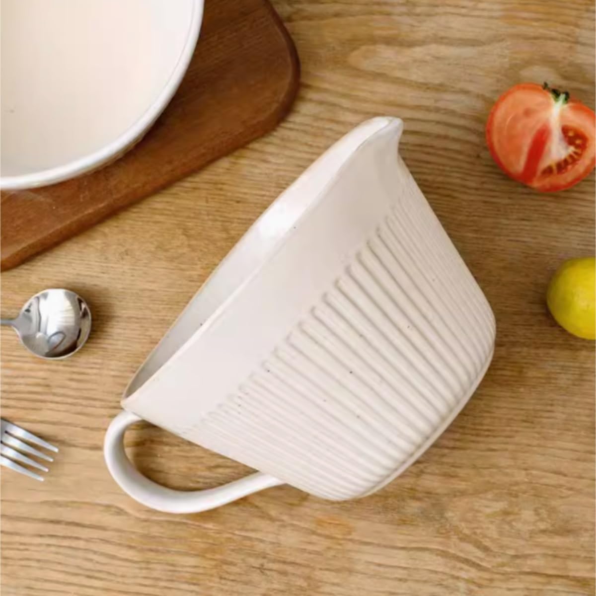 Salsera de cerámica de gran capacidad, diseño de alivio vertical, cuenco versátil para mezclar y recipiente de jugo, perfecto para comidas familiares y entretenimiento