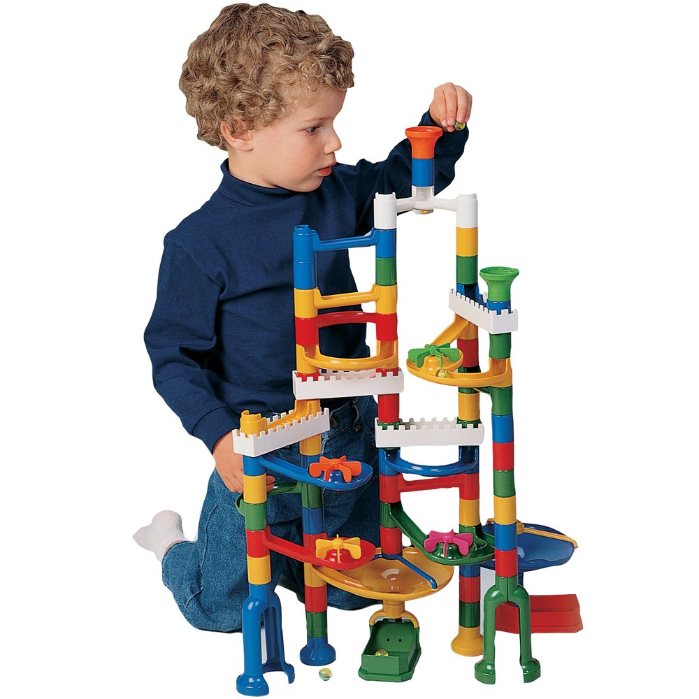 CP Toys laberinto de canicas con 68 piezas de plástico y 12 canicas, para ensamblar y jugar