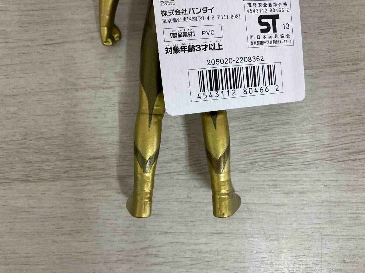ウルトラマン　ゴールドVer. ソフビ、オリコカード限定　JCBゴールドカード ウルトラマンをデザインした「ウルトラマンJCB GOLD CARD